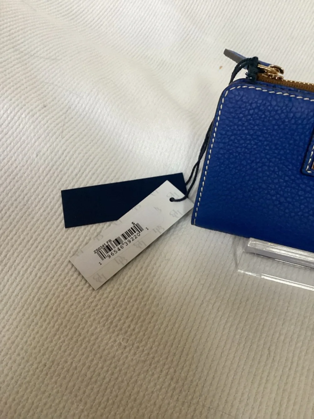 Dooney & Bourke Royal Blue Pebbled Leather Zip Card Holder NWT - Picture 3 of 12